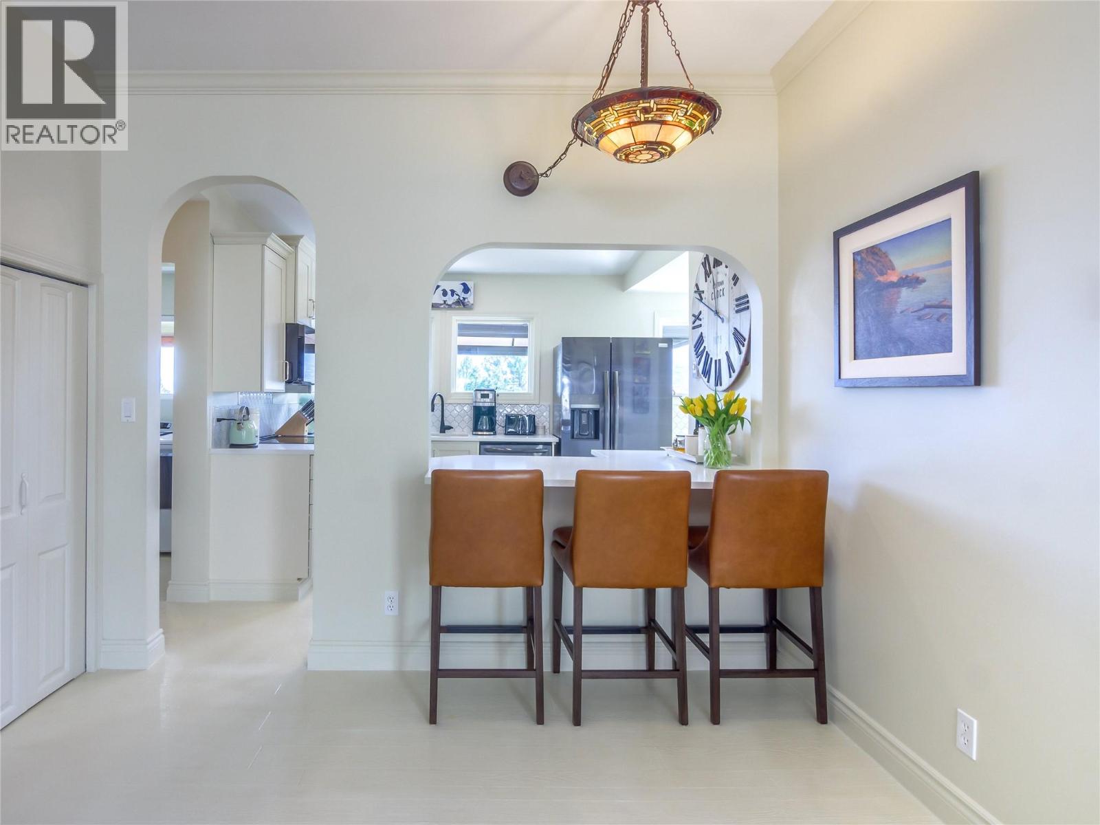 6207 Whinton Crescent, Peachland