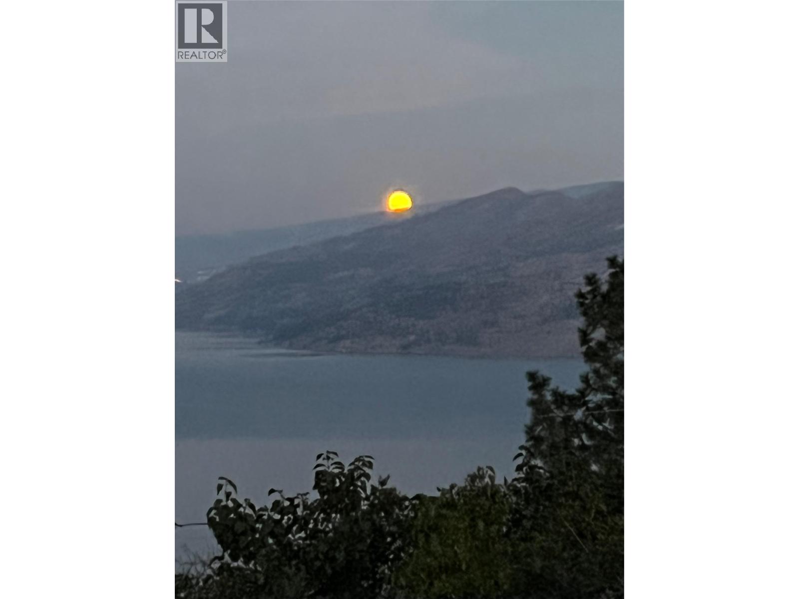 6207 Whinton Crescent, Peachland