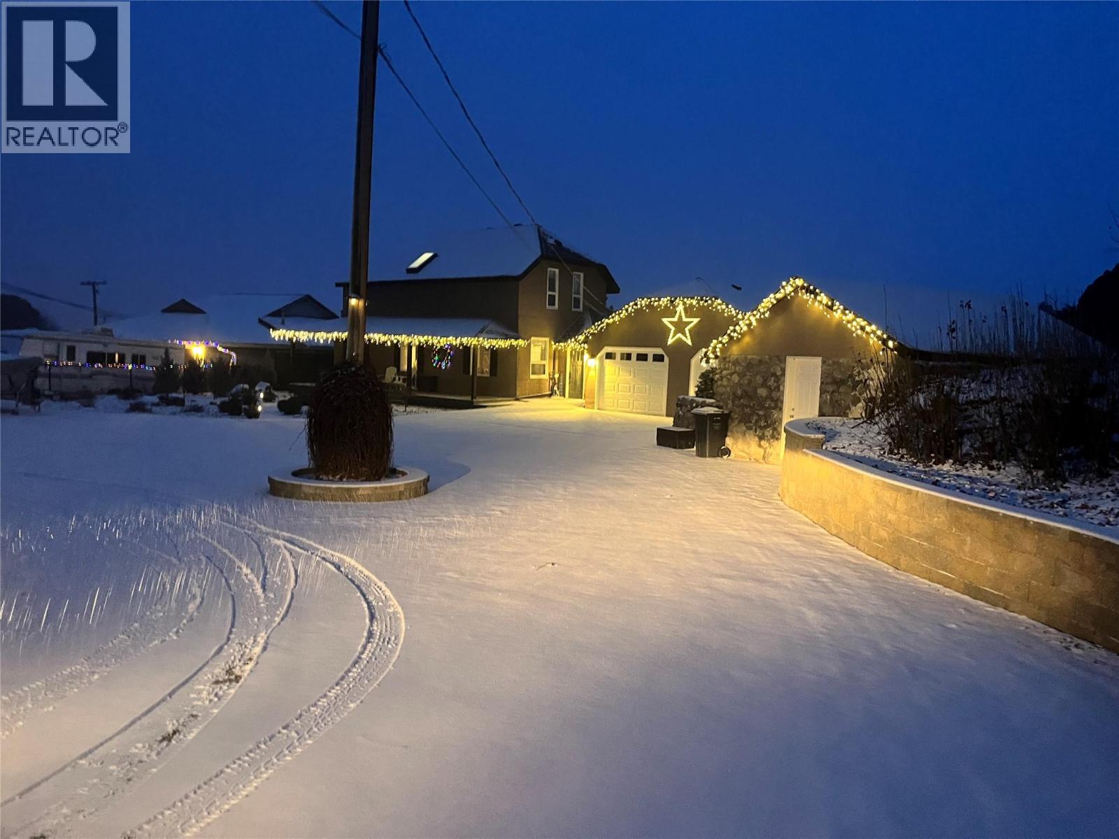 6207 Whinton Crescent, Peachland