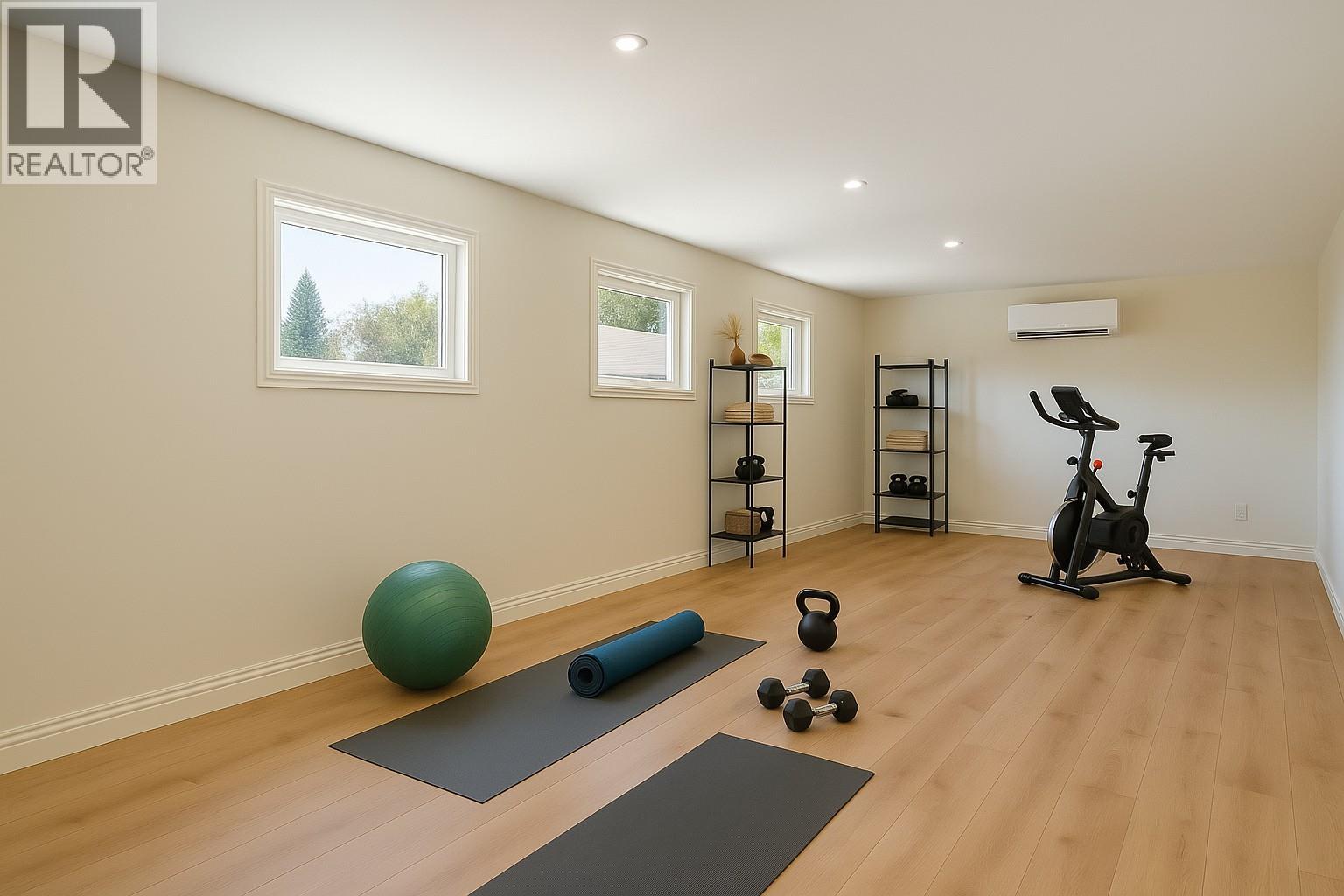 6207 Whinton Crescent, Peachland