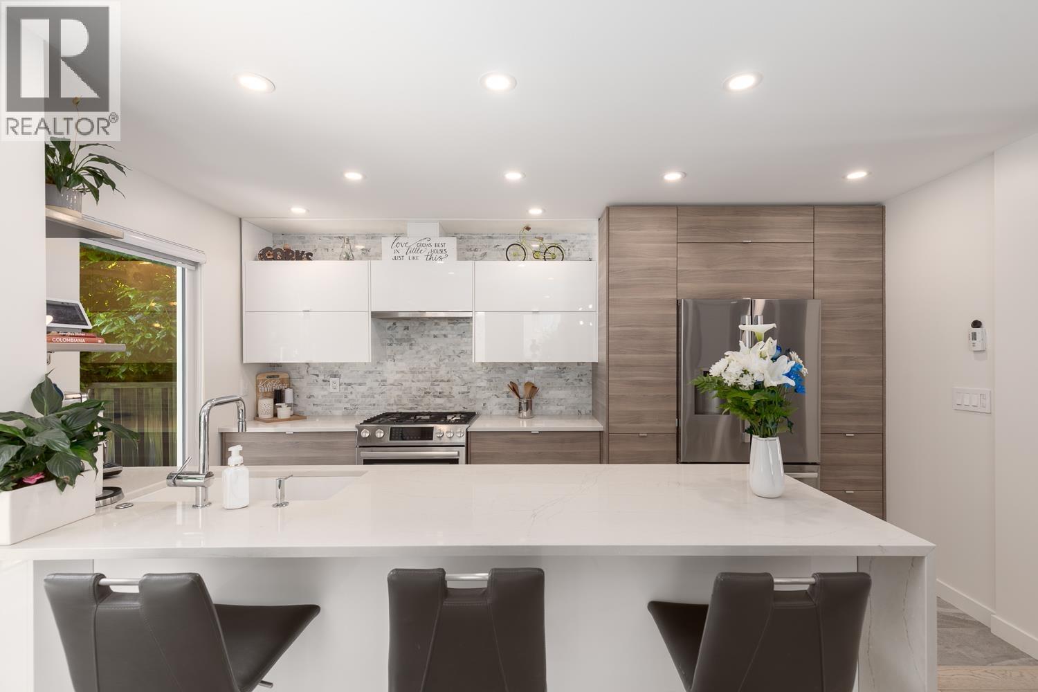 3812 GARDEN GROVE DRIVE, Burnaby