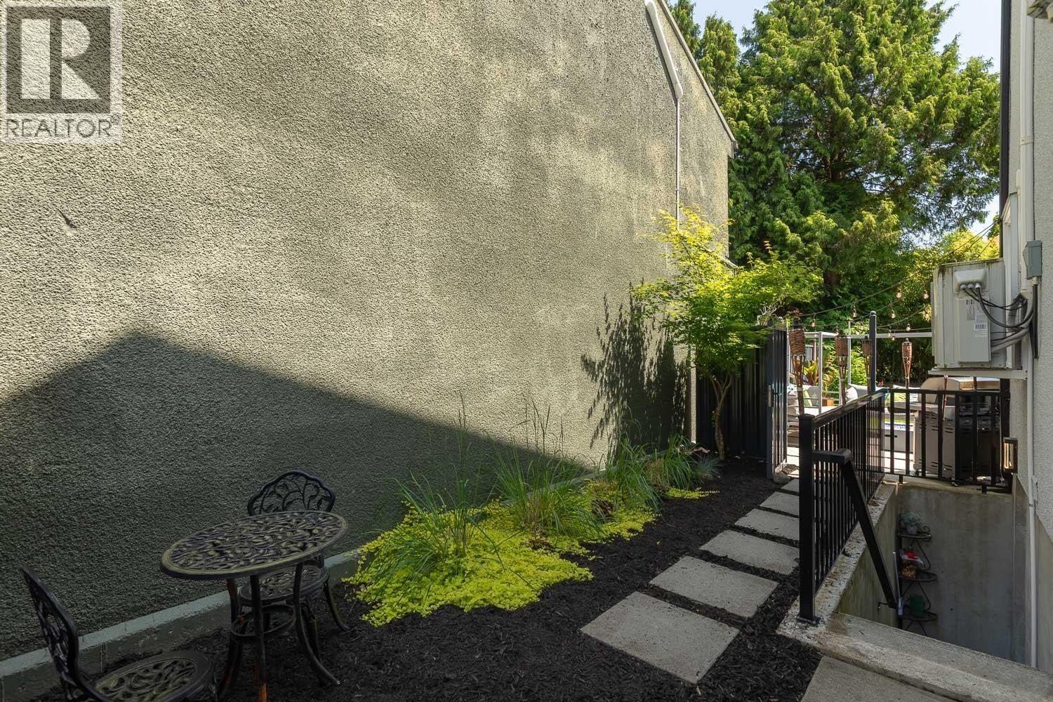 3812 GARDEN GROVE DRIVE, Burnaby