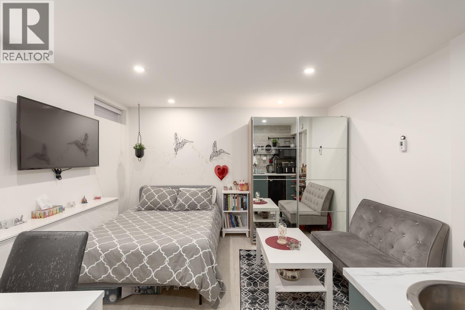 3812 GARDEN GROVE DRIVE, Burnaby