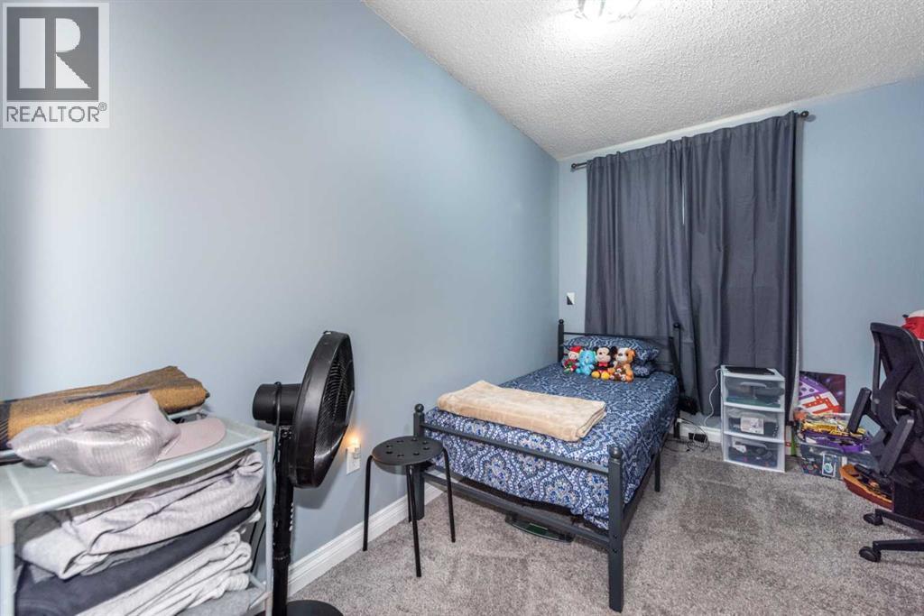 Single Family House Bi-level for Sale in  Whitehaven Road NE Whitehorn Calgary 