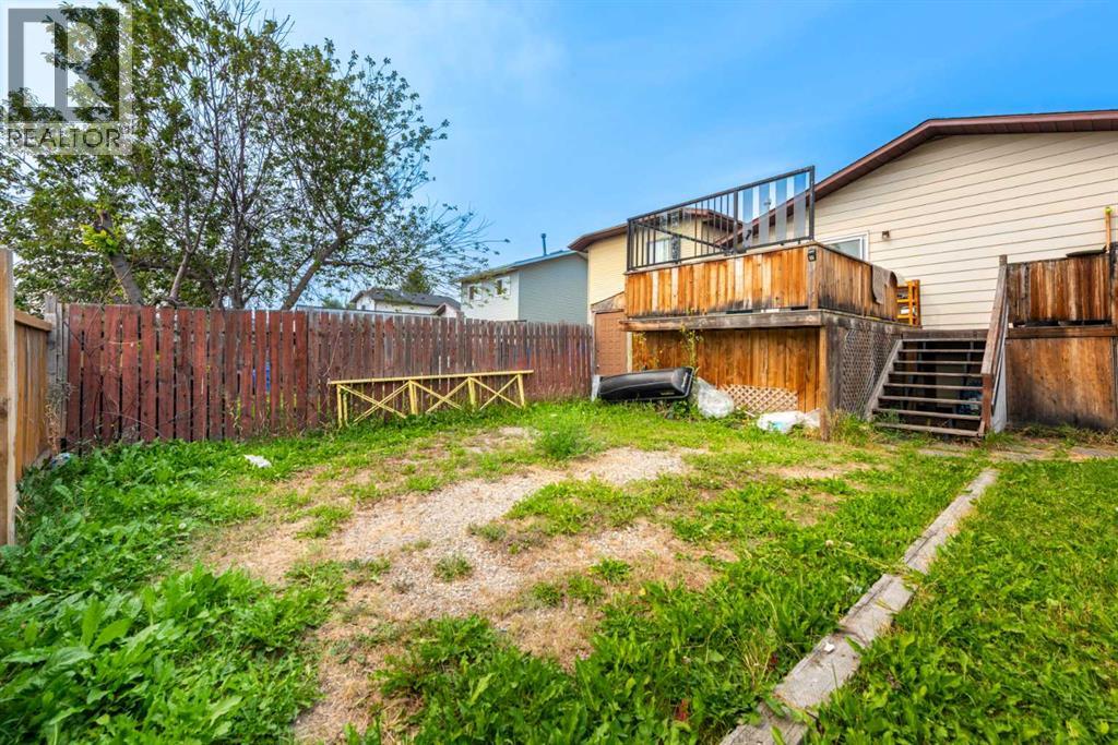 Single Family House Bi-level for Sale in  Whitehaven Road NE Whitehorn Calgary 