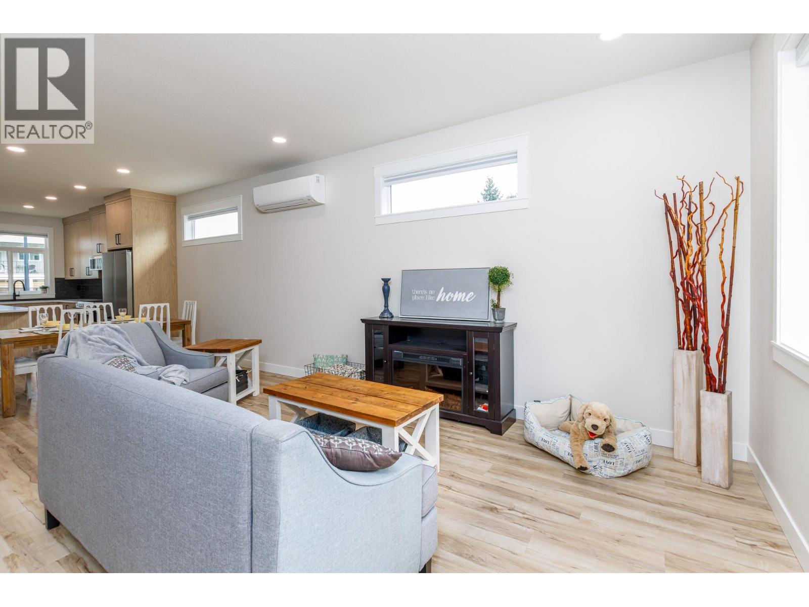 2374 6 Avenue SE, Salmon Arm
