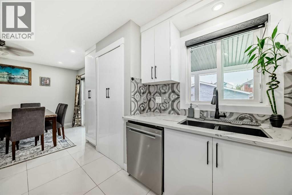 Single Family House for Sale in  Taravista Way NE Taradale Calgary 