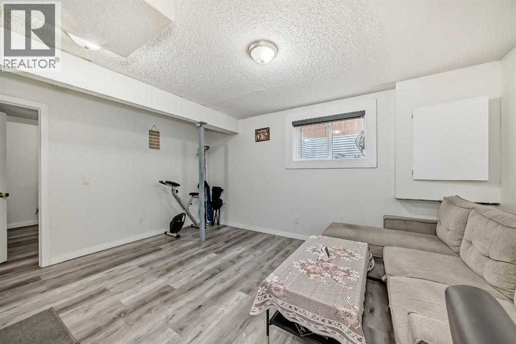 Single Family House for Sale in  Taravista Way NE Taradale Calgary 
