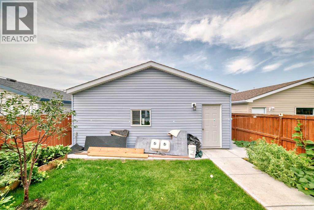 Single Family House for Sale in  Taravista Way NE Taradale Calgary 