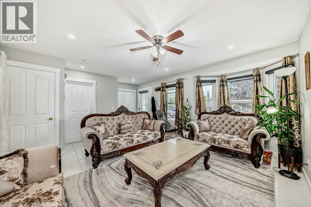 Single Family House for Sale in  Taravista Way NE Taradale Calgary 