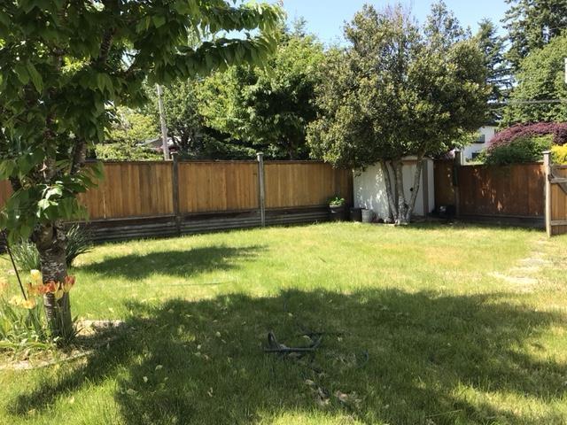 1388 LEE STREET, White Rock