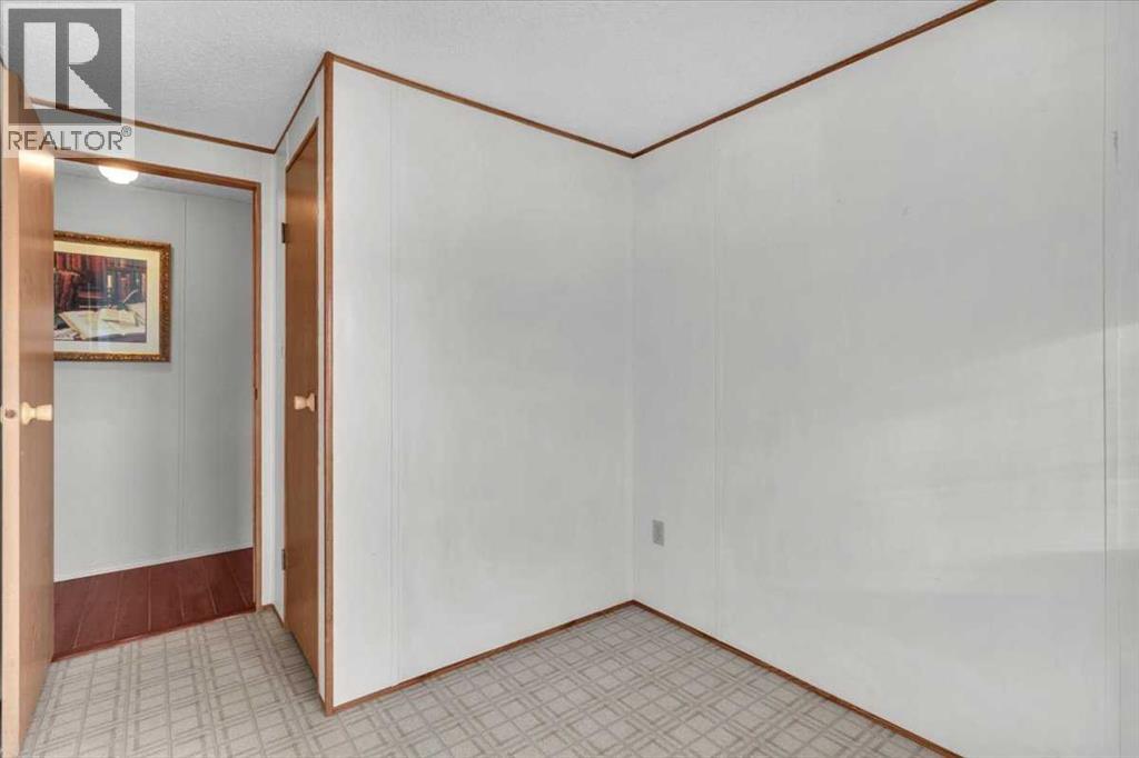Single Family House Mobile Home for Sale in  Burroughs Circle NE Montgomery Calgary 