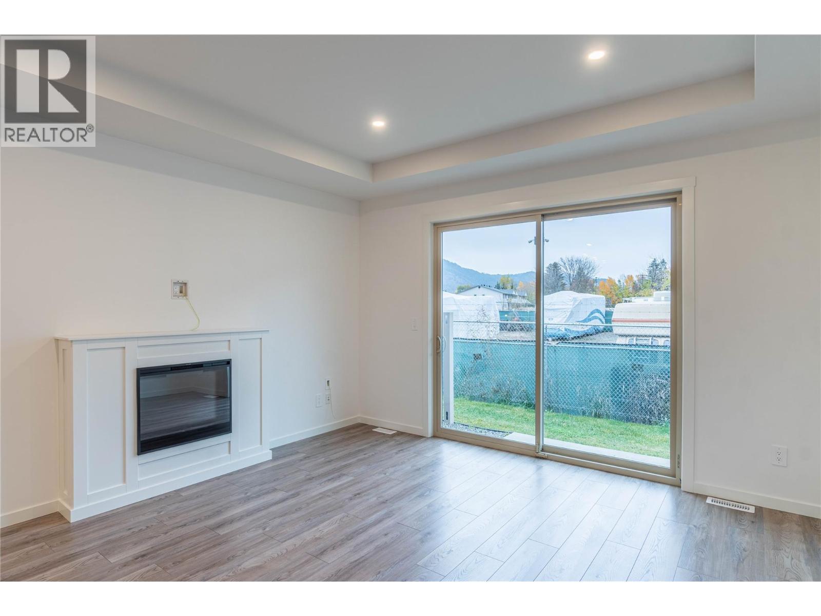 220 Shepherd Road Unit# 11, Chase