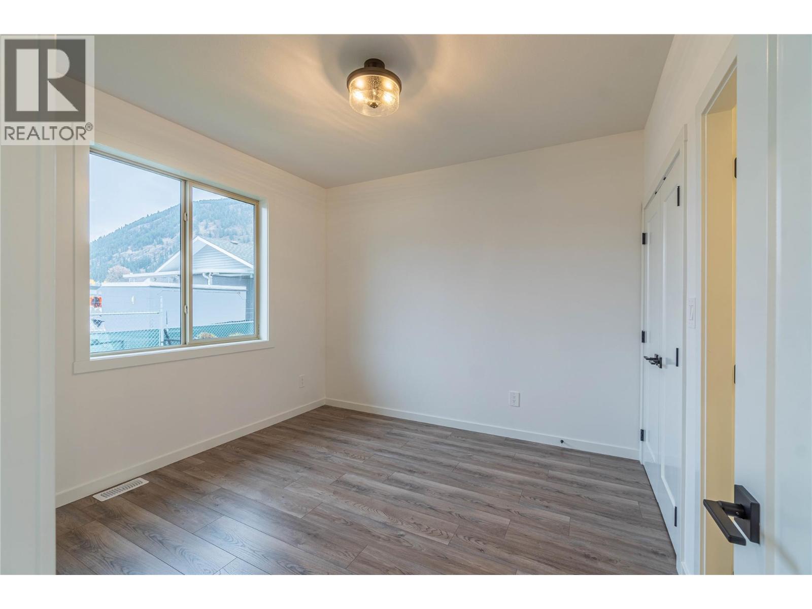 220 Shepherd Road Unit# 11, Chase