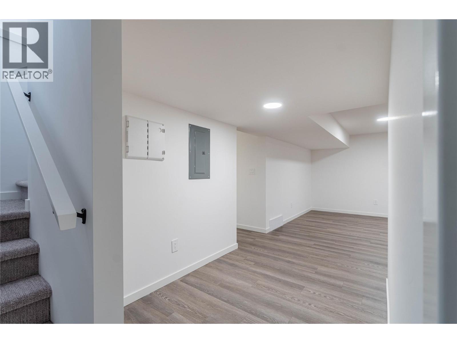 220 Shepherd Road Unit# 11, Chase