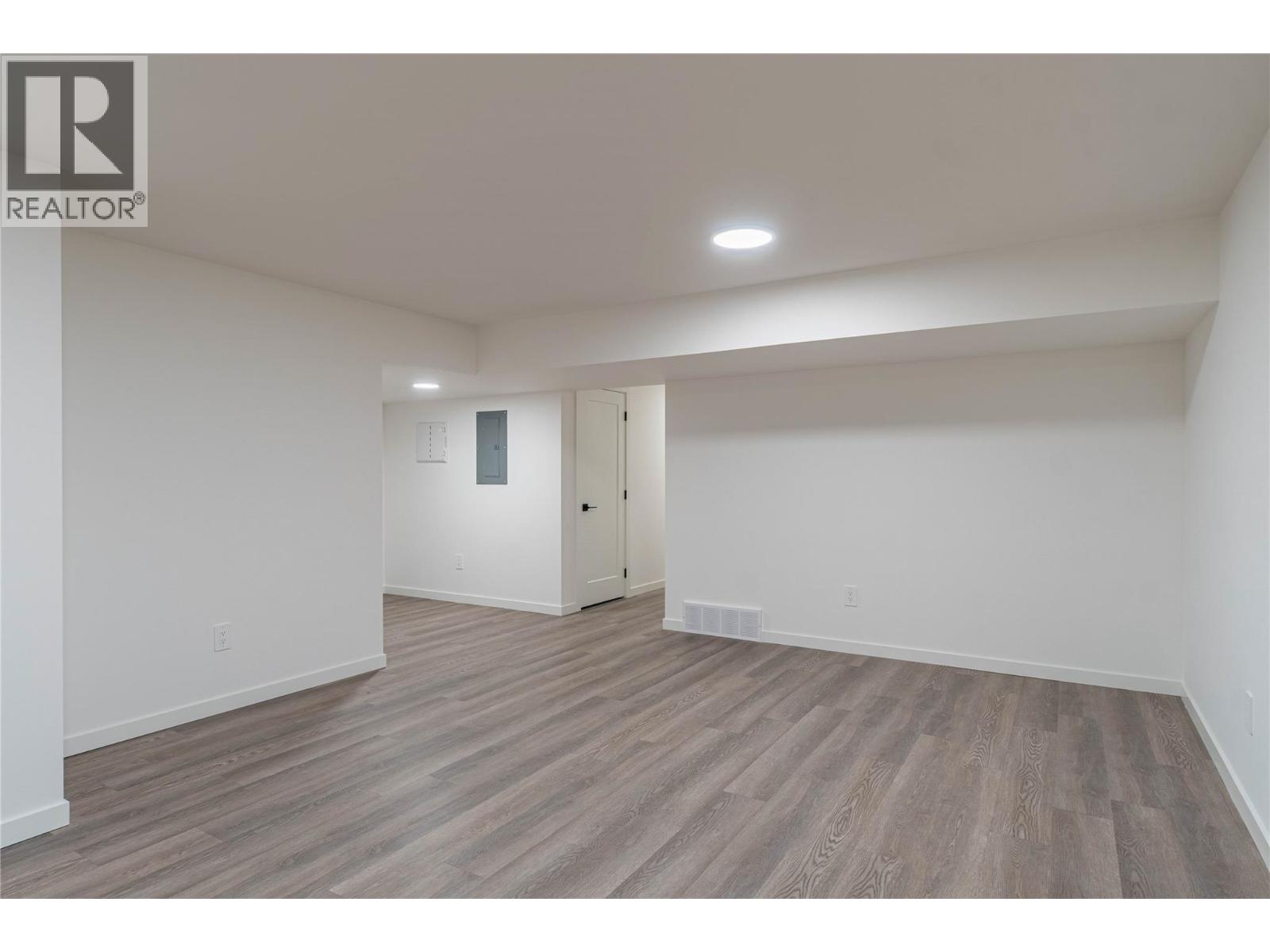 220 Shepherd Road Unit# 11, Chase