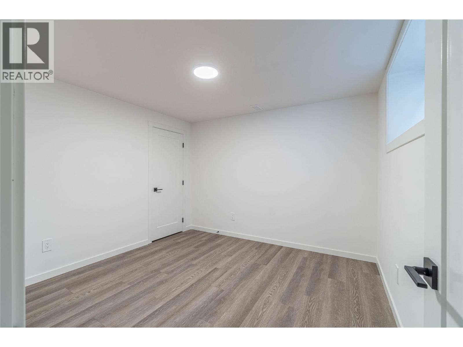 220 Shepherd Road Unit# 11, Chase