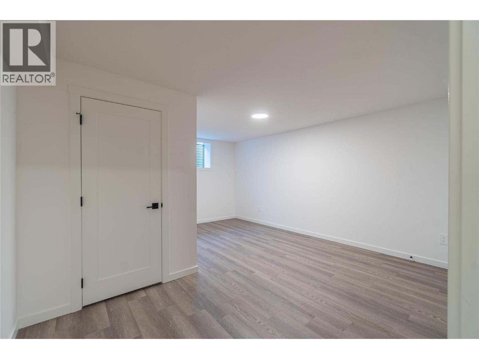 220 Shepherd Road Unit# 11, Chase