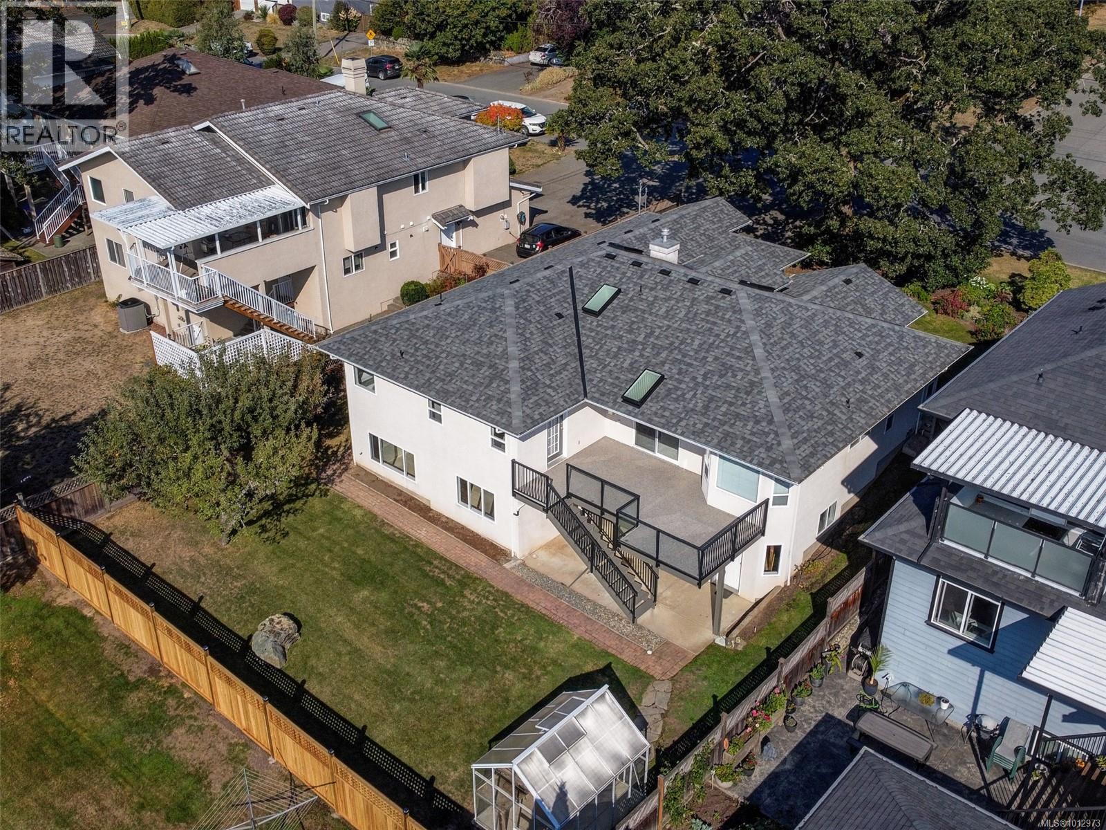  877 Beckwith Avenue, Saanich