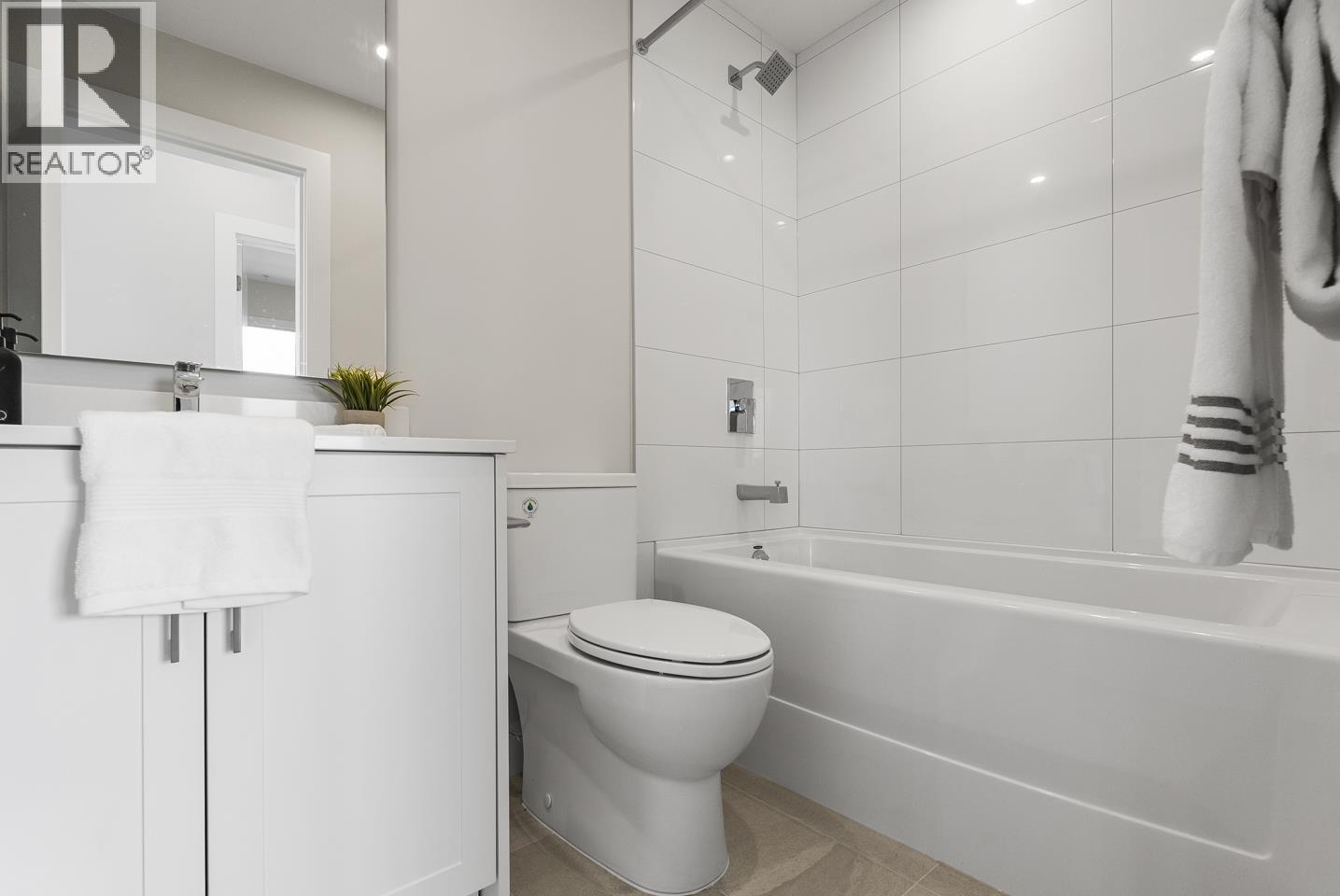 208 1942 STARLING DRIVE, Tsawwassen