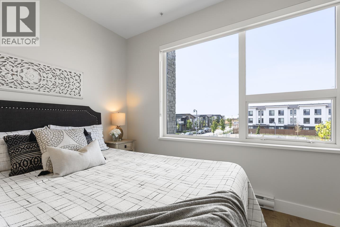 208 1942 STARLING DRIVE, Tsawwassen