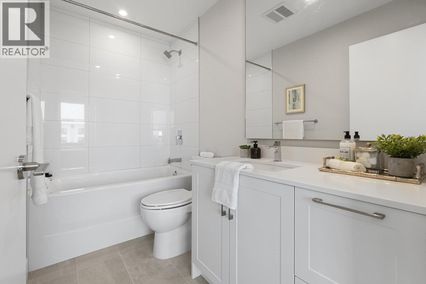 208 1942 STARLING DRIVE, Tsawwassen
