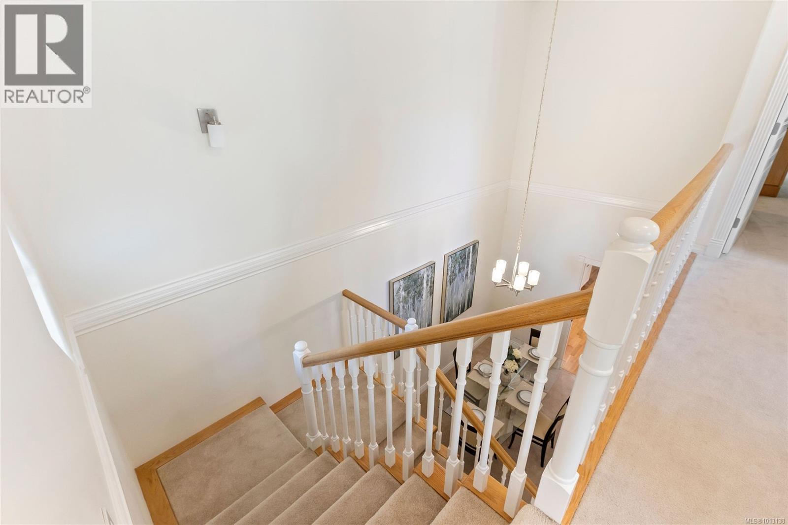 Single Family House Other for Sale in   Marsett Pl Saanich 