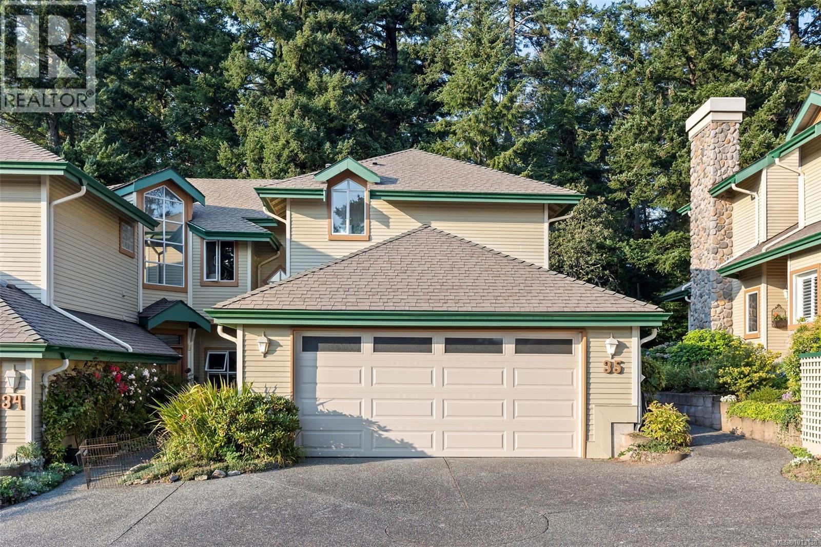35 520 Marsett Pl, Saanich, British Columbia