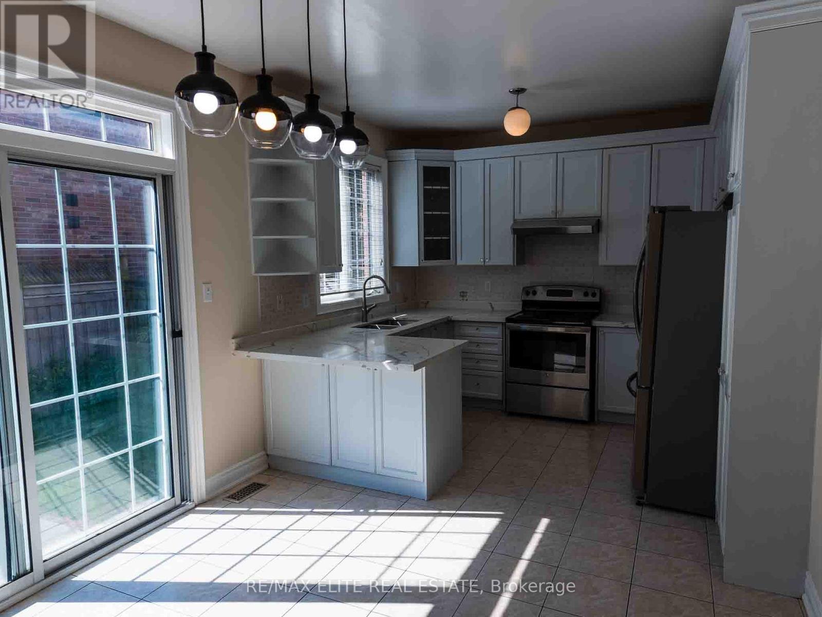 Single Family House for Sale in  GOULD LANE Vaughan (Patterson) 