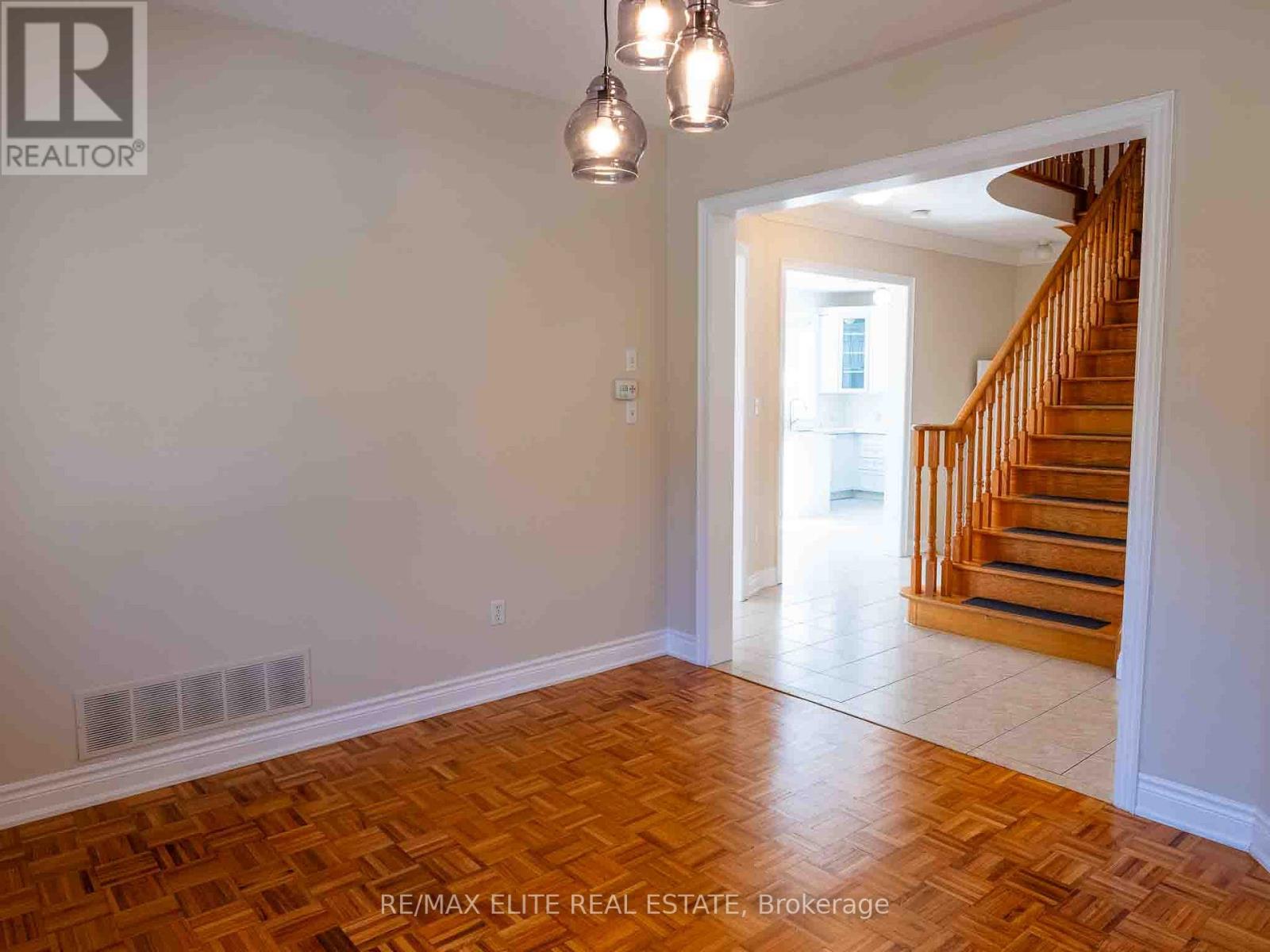 Single Family House for Sale in  GOULD LANE Vaughan (Patterson) 