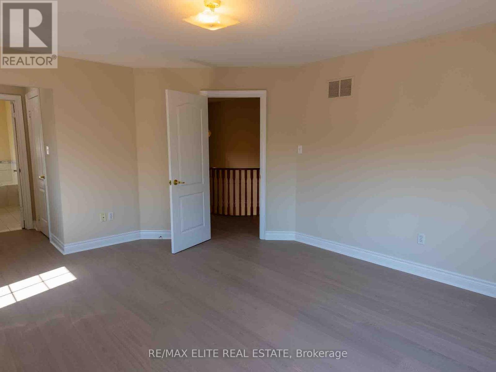Single Family House for Sale in  GOULD LANE Vaughan (Patterson) 