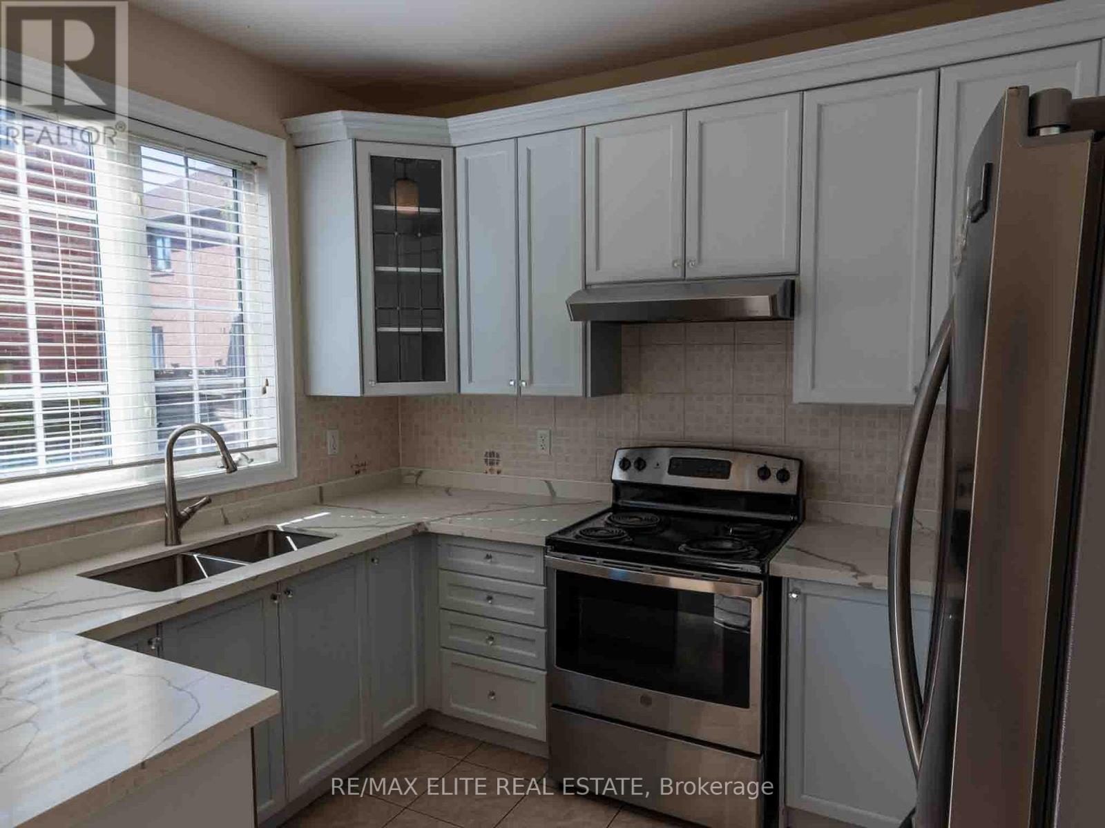 Single Family House for Sale in  GOULD LANE Vaughan (Patterson) 