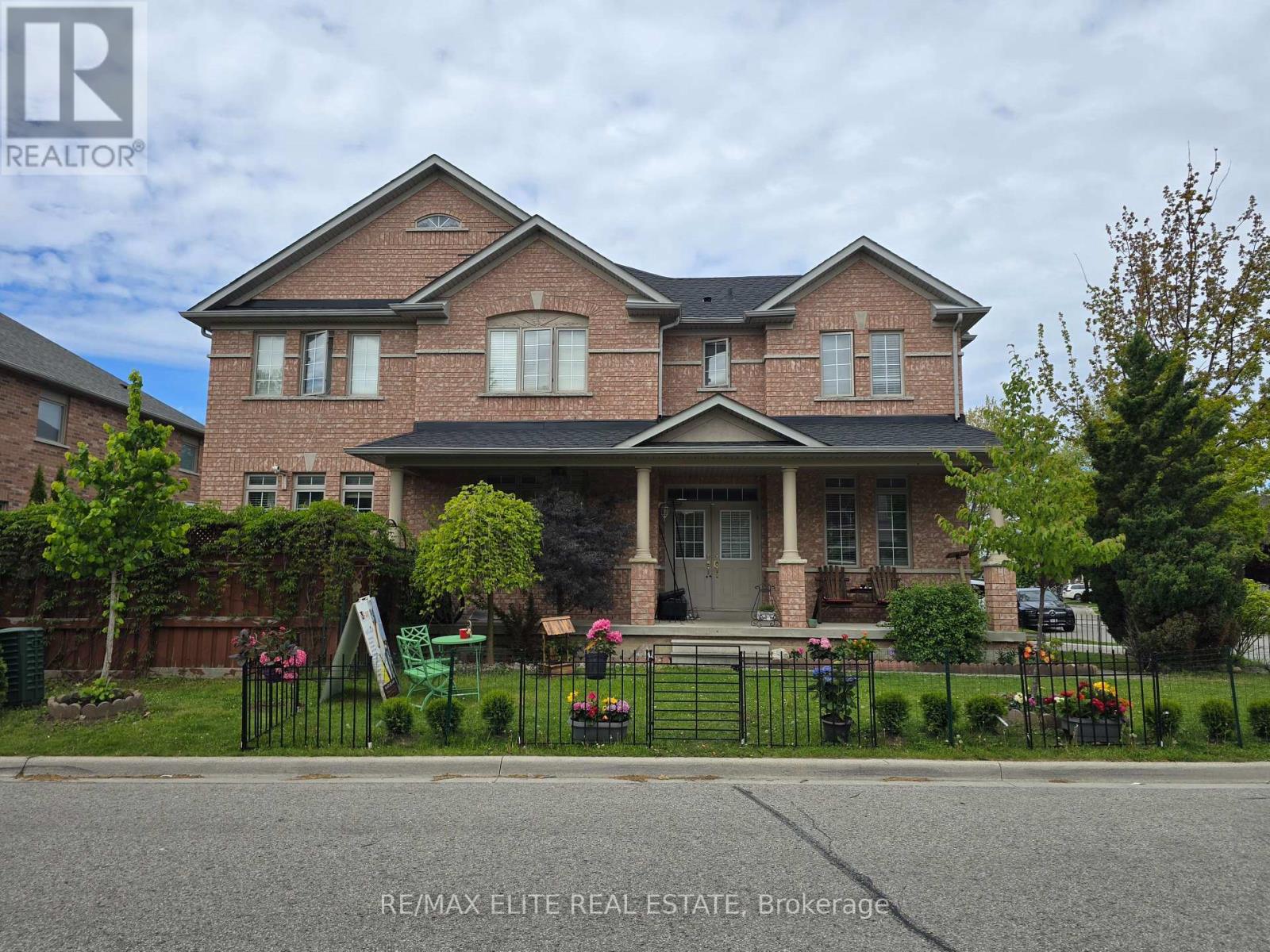 Single Family House for Sale in  GOULD LANE Vaughan (Patterson) 