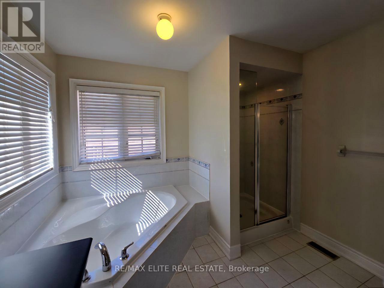 Single Family House for Sale in  GOULD LANE Vaughan (Patterson) 