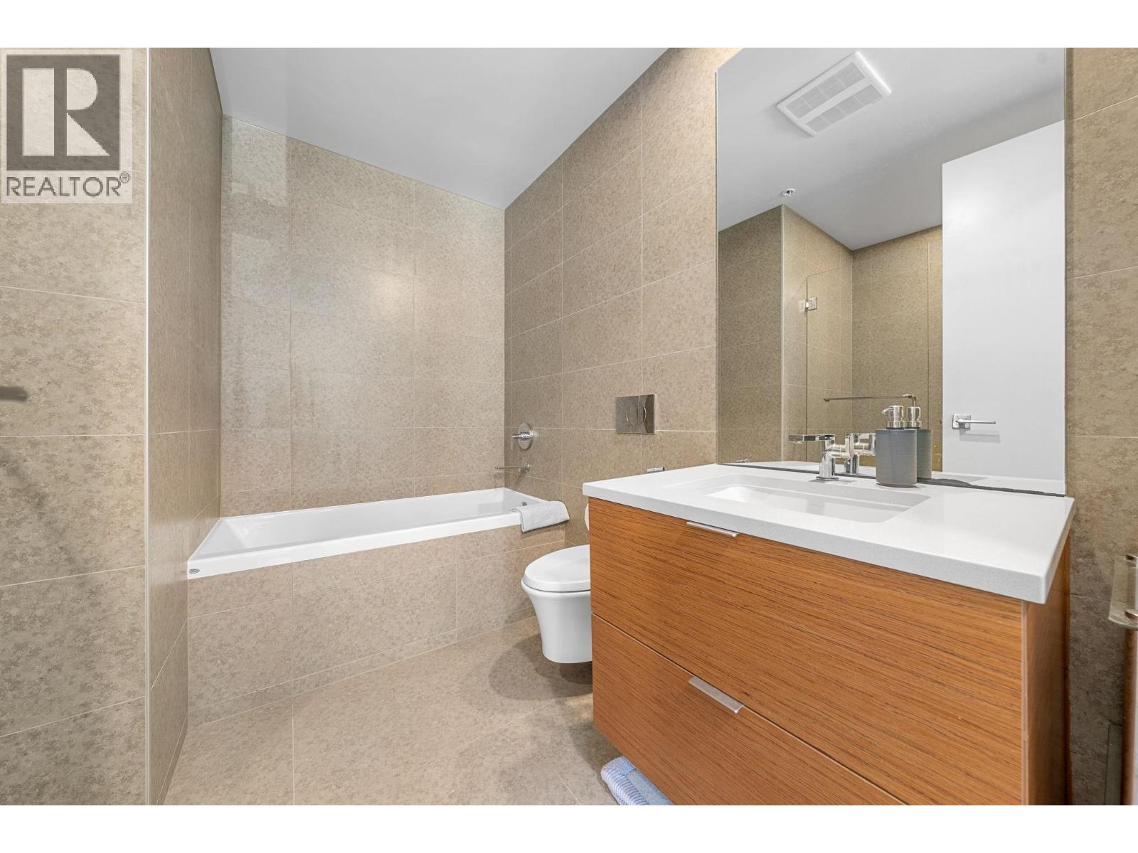 309 6707 NELSON AVENUE, West Vancouver
