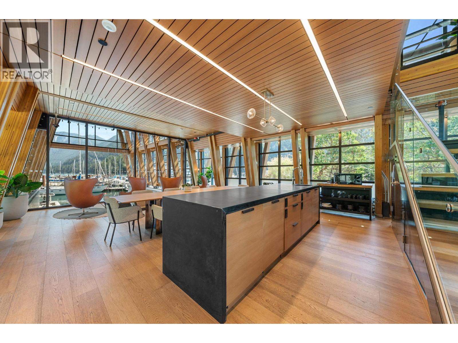309 6707 NELSON AVENUE, West Vancouver