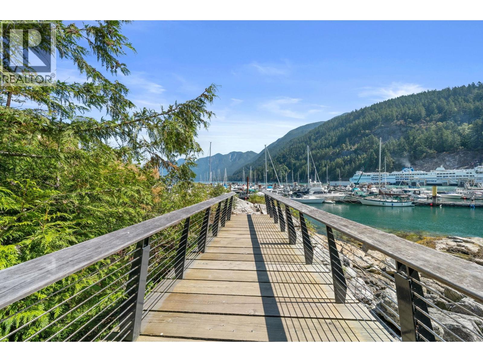 309 6707 NELSON AVENUE, West Vancouver