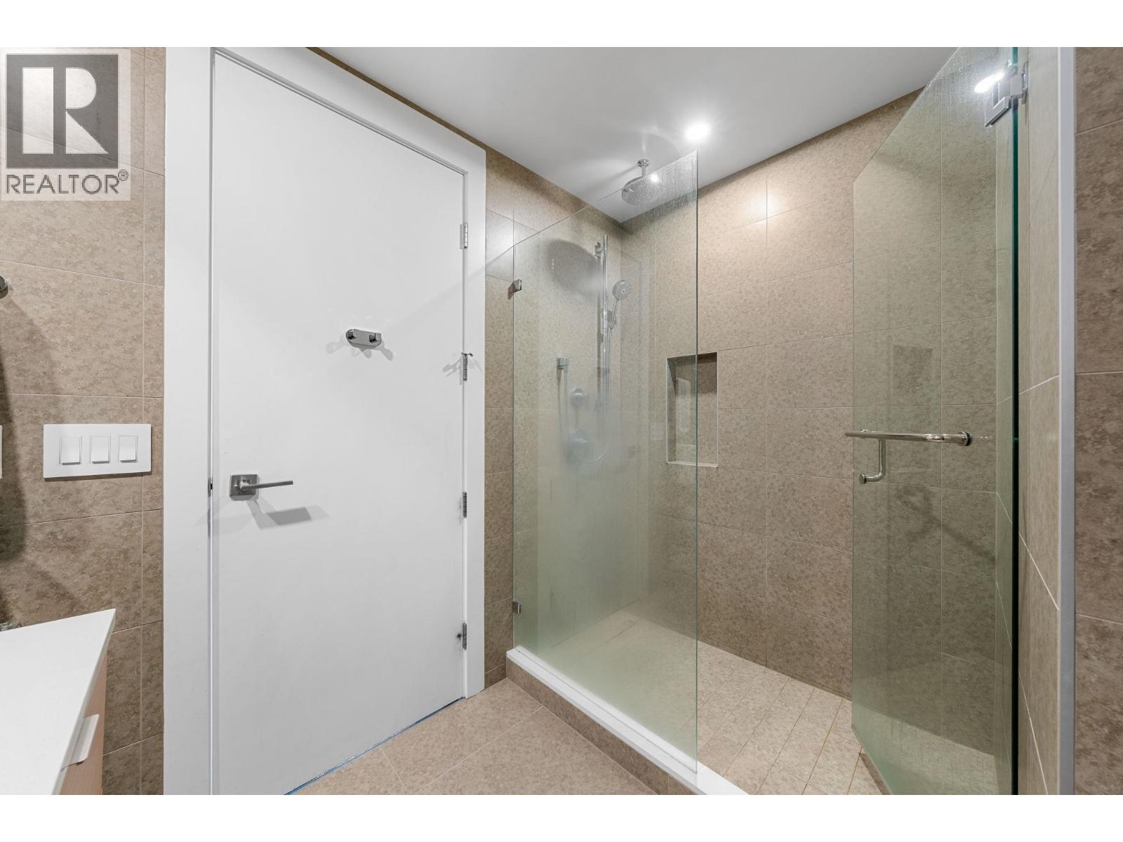 309 6707 NELSON AVENUE, West Vancouver