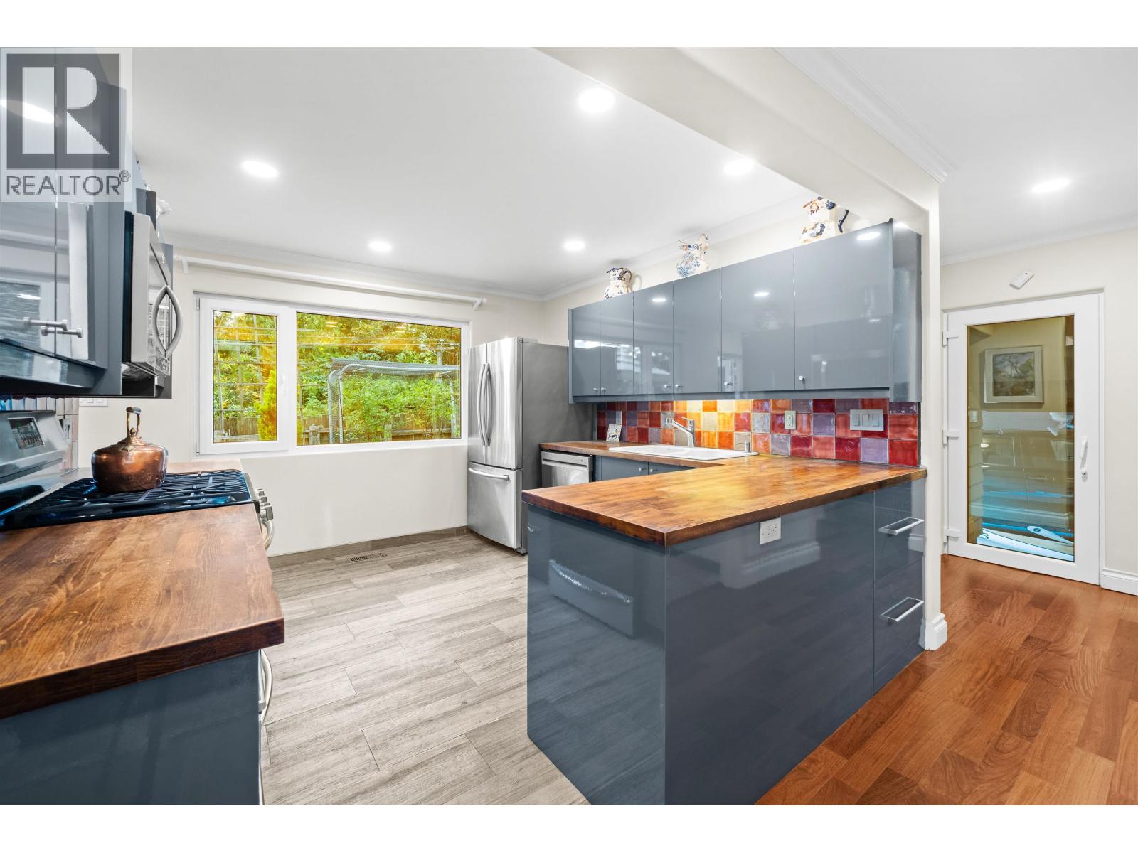 6775 MARINE DRIVE, West Vancouver
