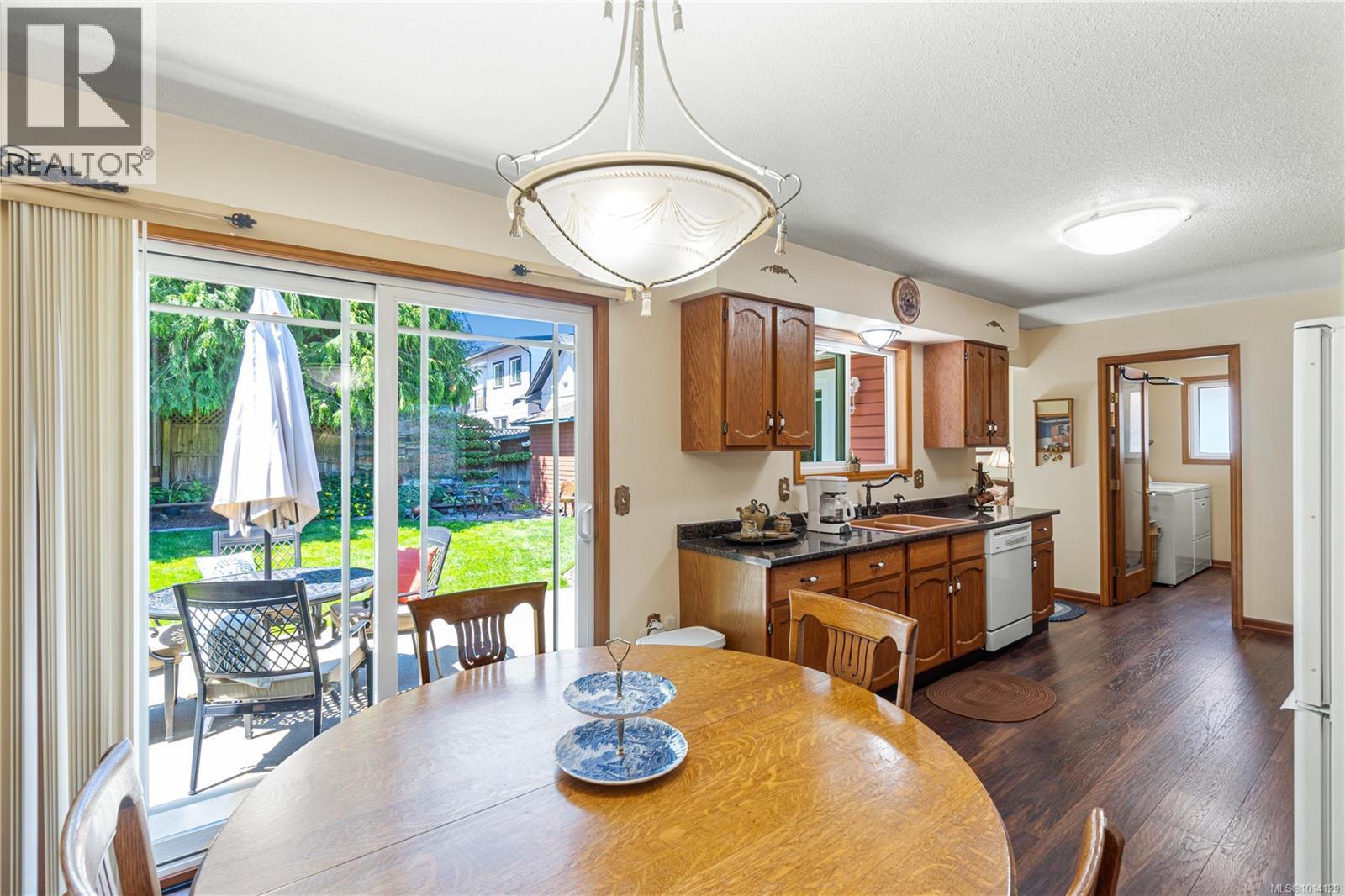 694 Wedgewood Cres, Parksville