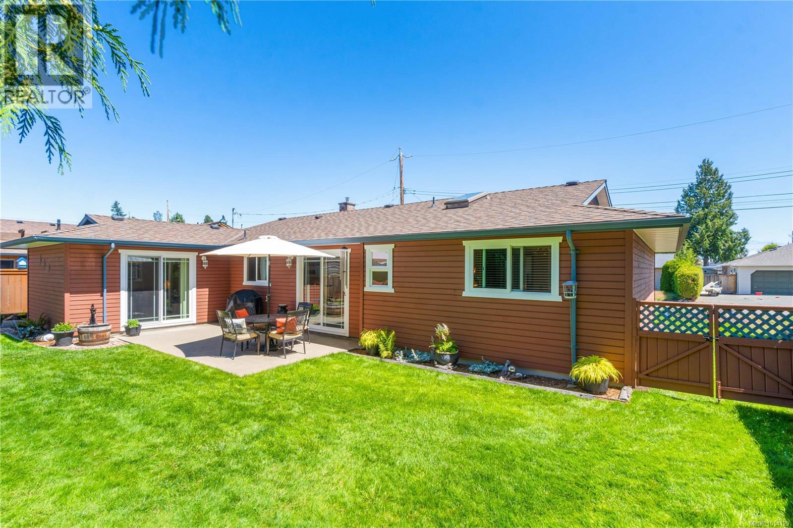 694 Wedgewood Cres, Parksville
