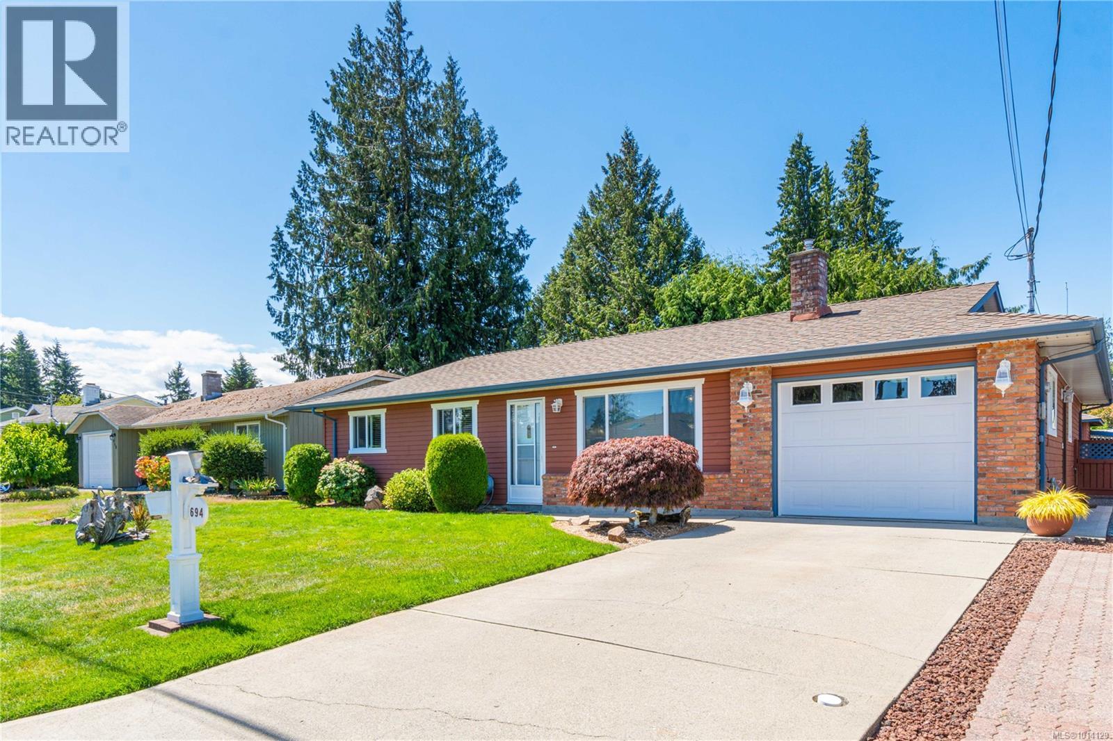 694 Wedgewood Cres, Parksville