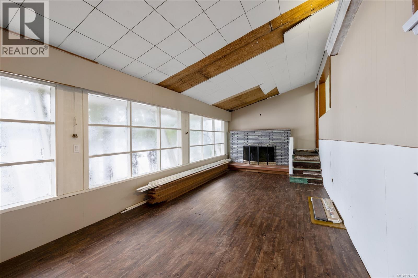 8950 Stirling Arm Dr, Port Alberni