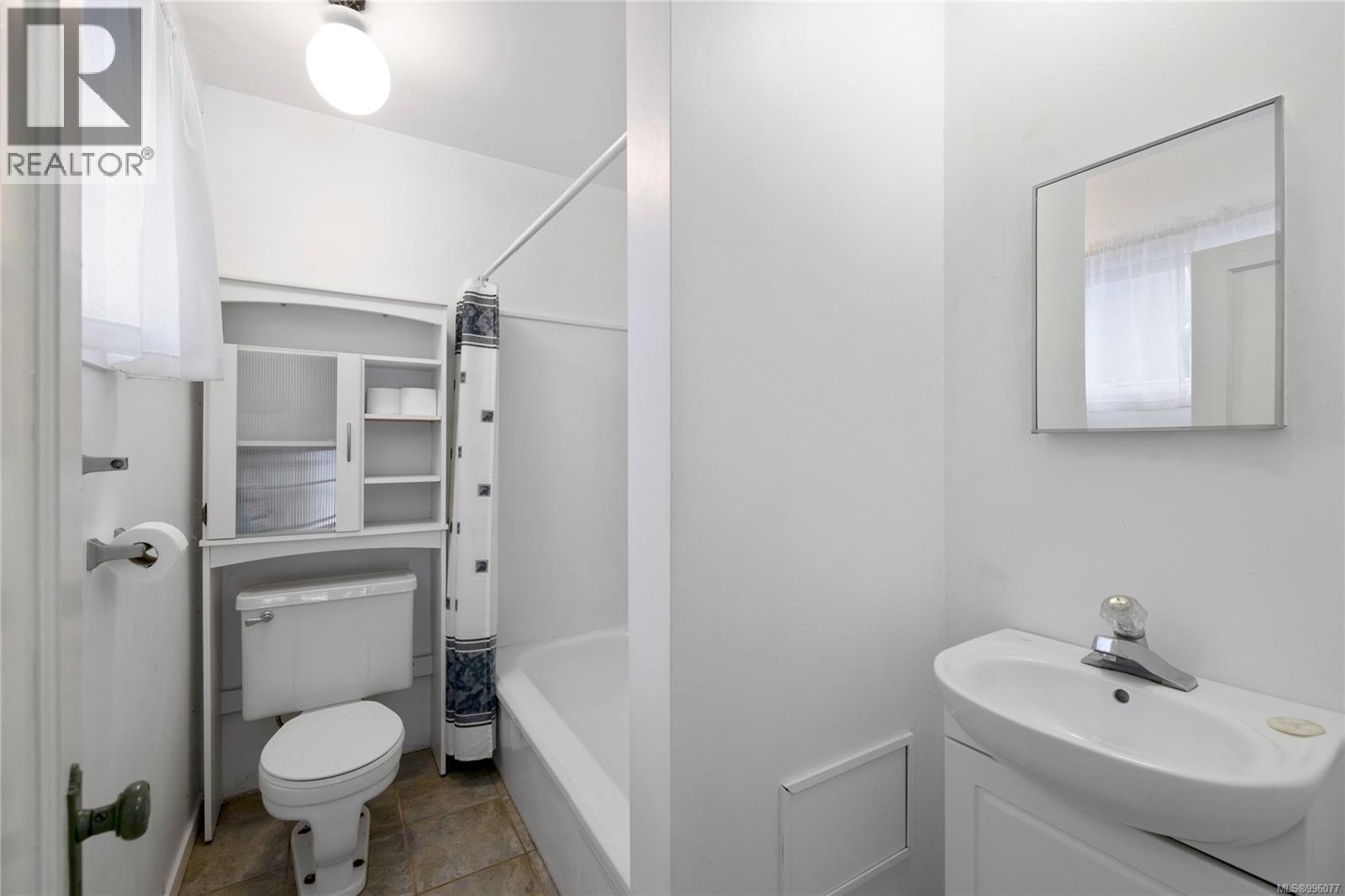 8950 Stirling Arm Dr, Port Alberni
