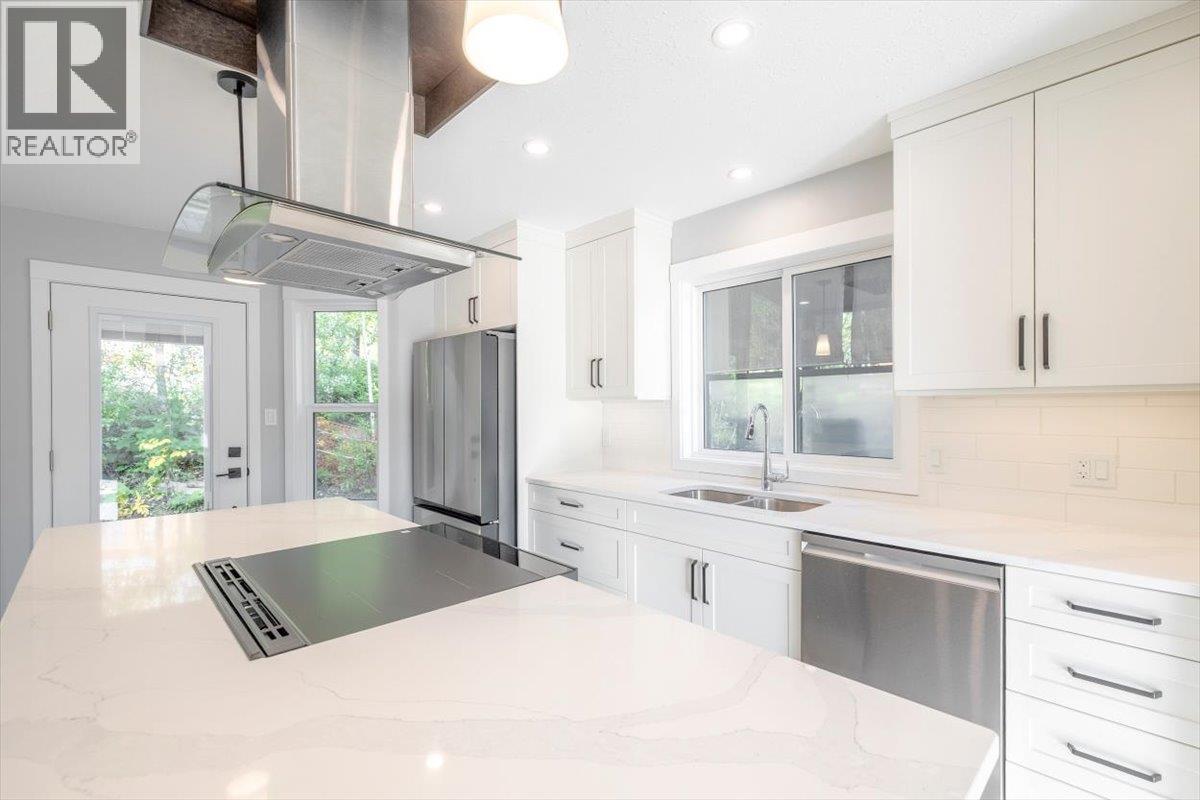 3 Alpine Trail Place, Fernie