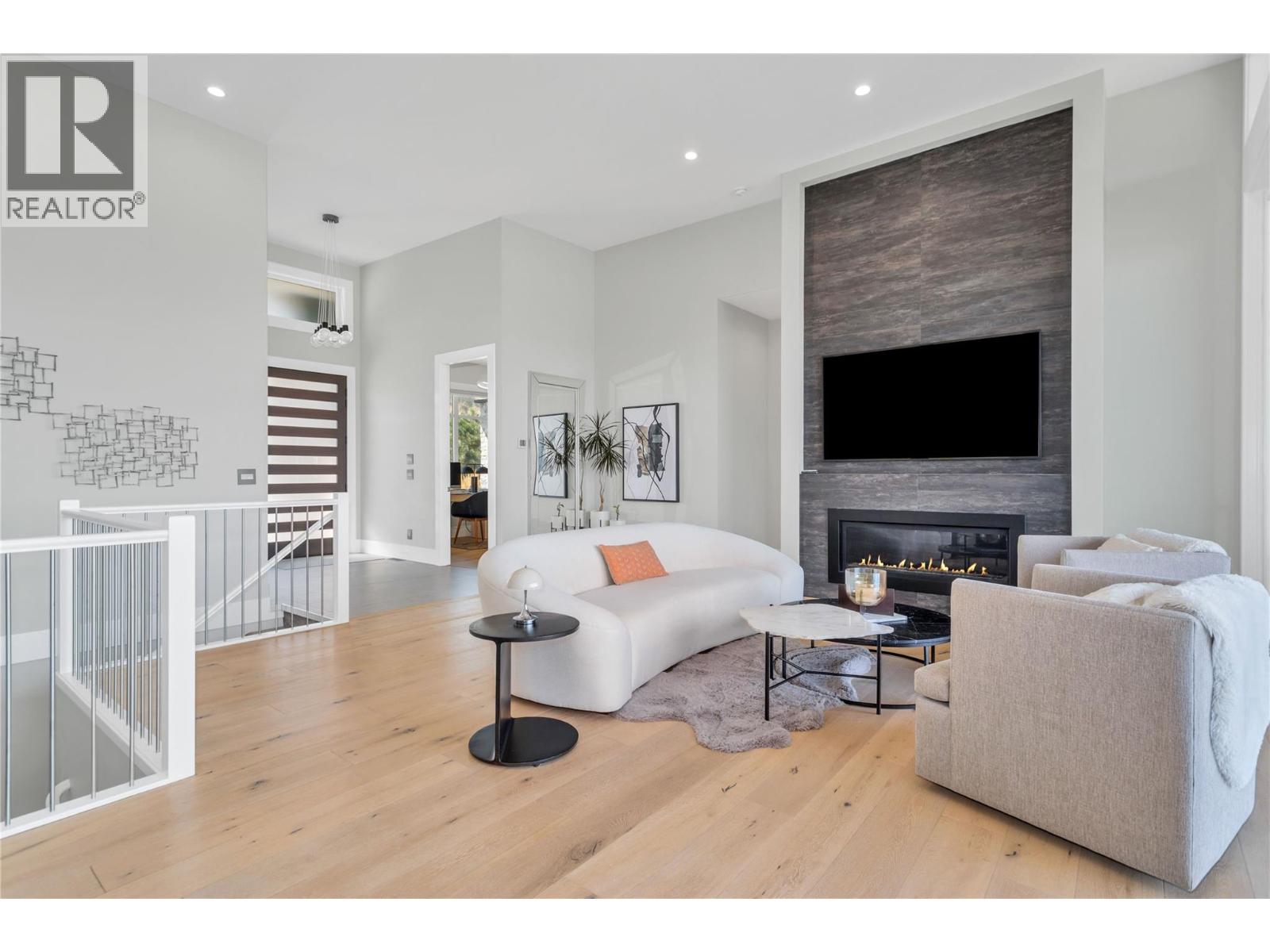  1050 Ledgeview Court, Kelowna