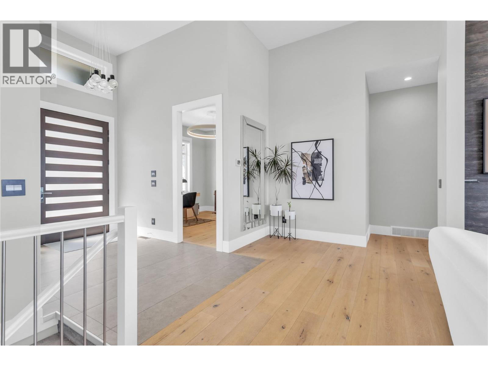  1050 Ledgeview Court, Kelowna