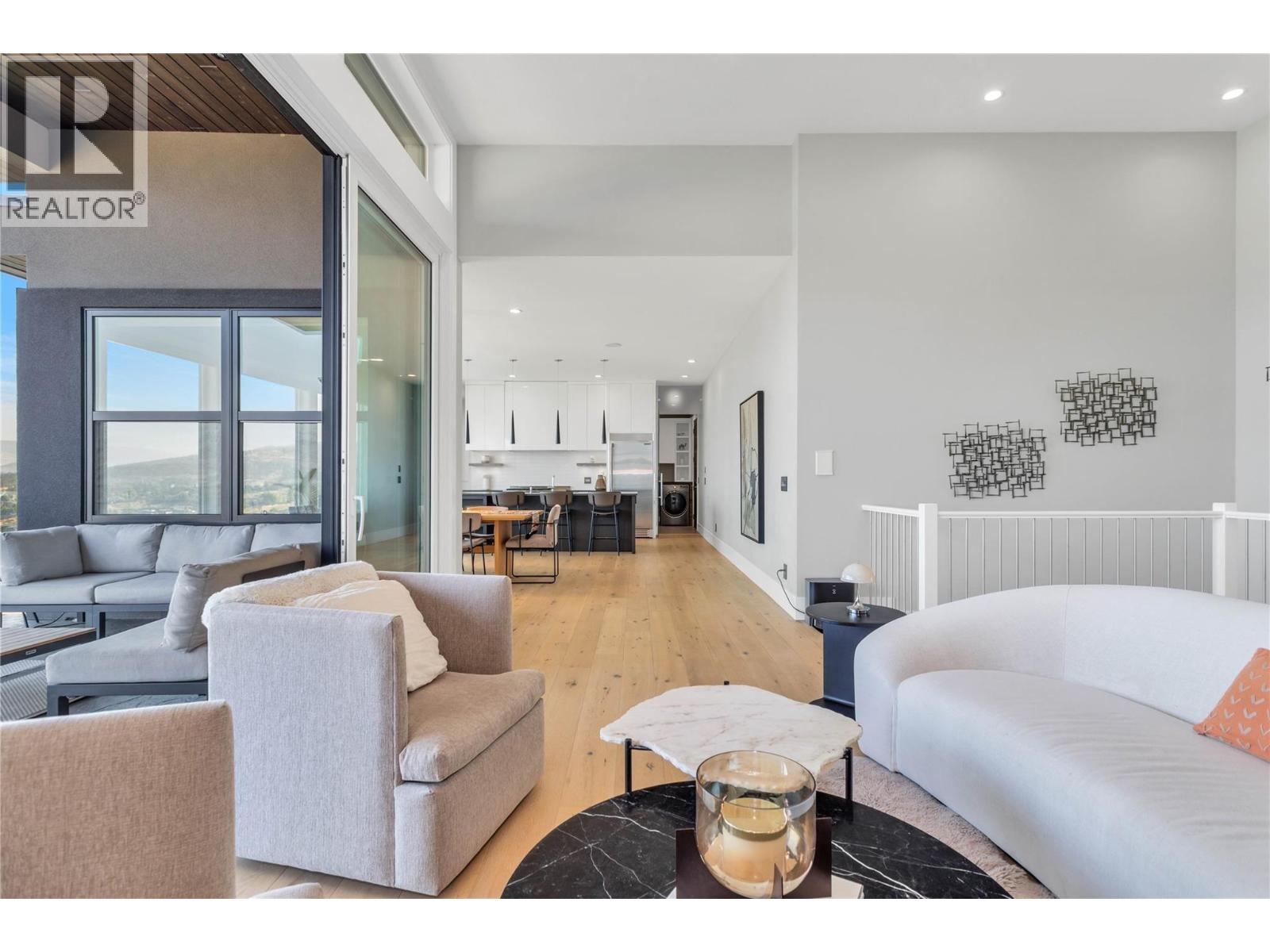  1050 Ledgeview Court, Kelowna