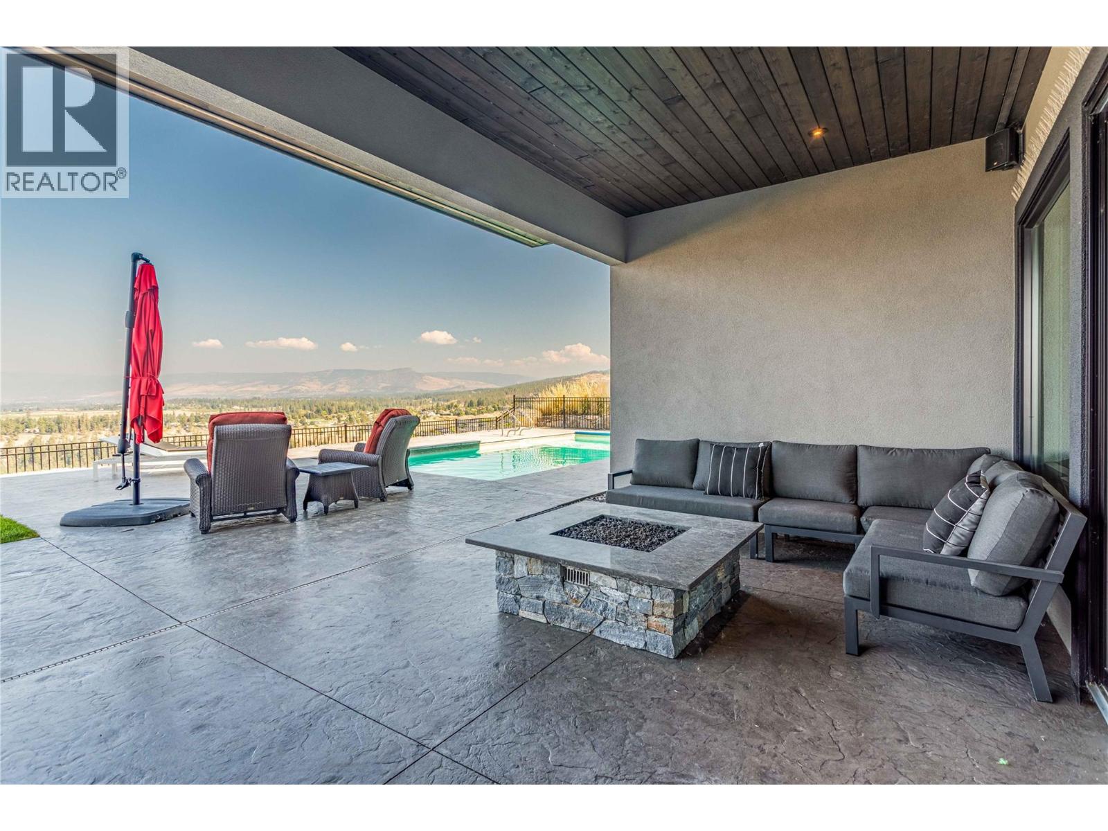  1050 Ledgeview Court, Kelowna