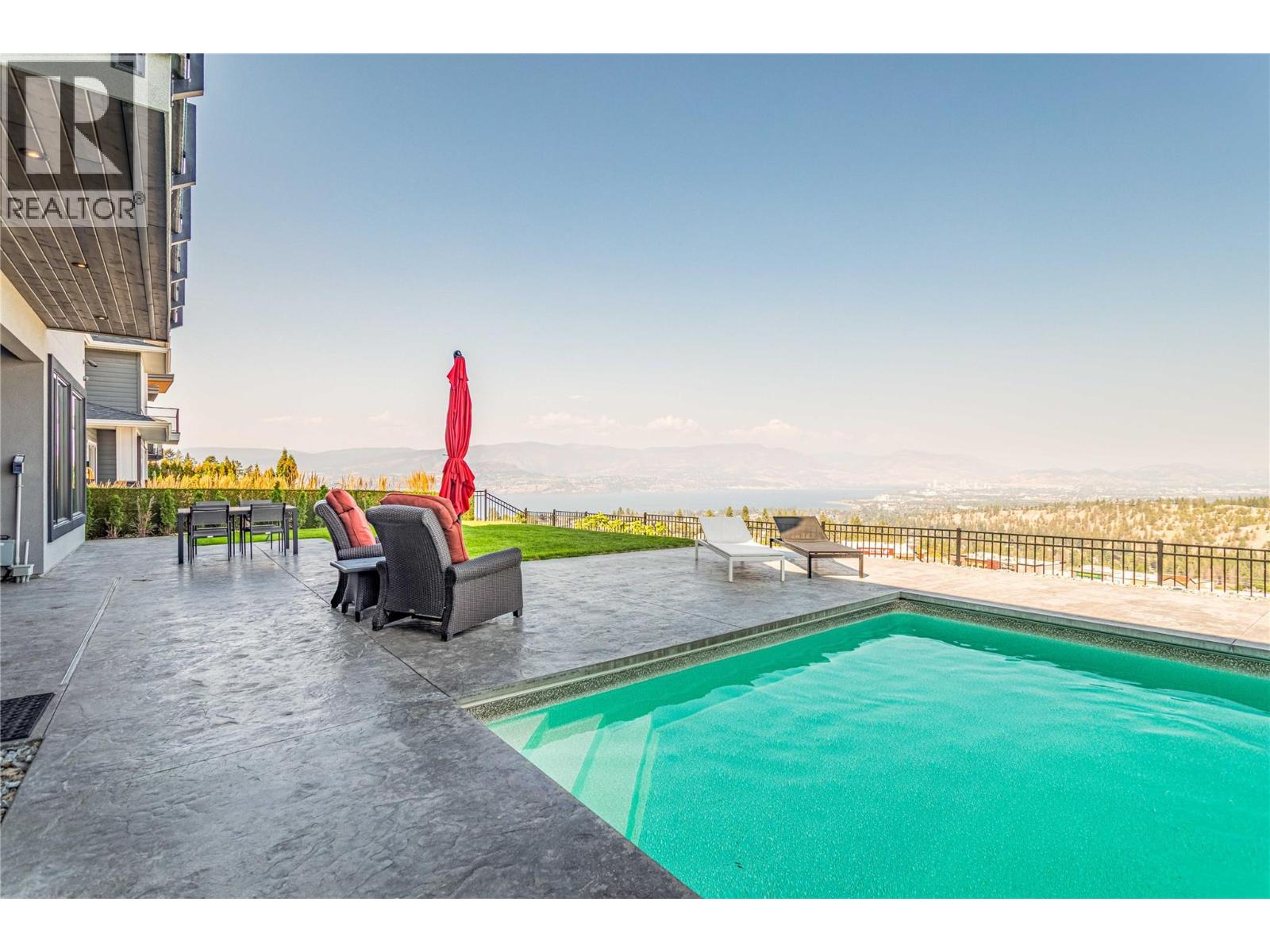  1050 Ledgeview Court, Kelowna